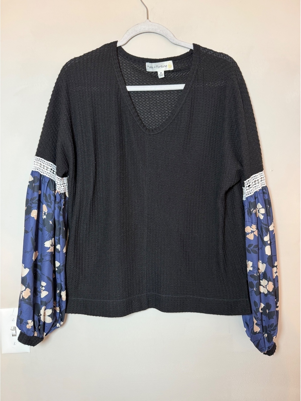 Fate + Fortune Women's Medium Black Waffle Knit Top with Blue Floral Balloon Slv